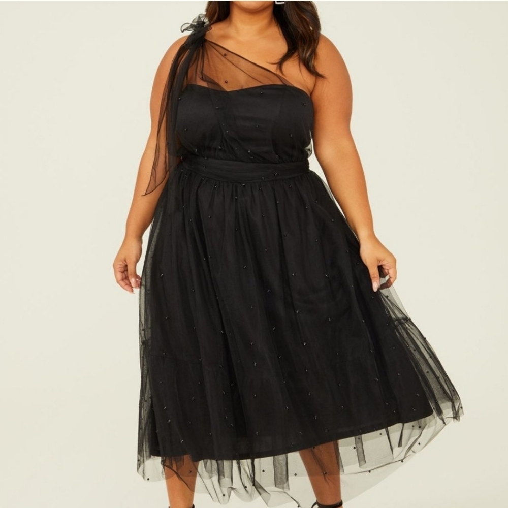 Arula Vivienne Tulle Maxi Dress in black B 18 20 2X